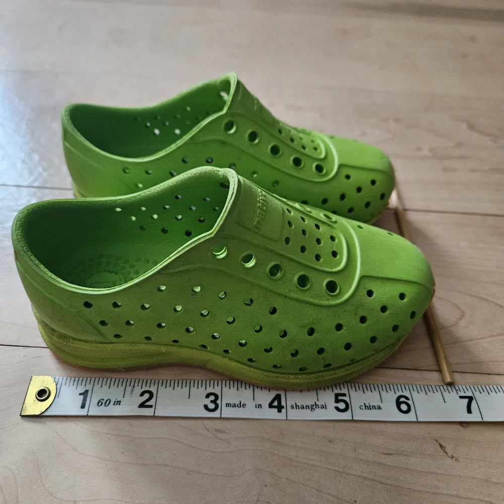 Native Kids Green Slip-On Shoes Size Toddler 8